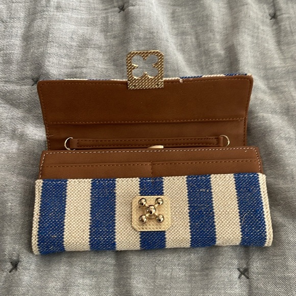 Charming Charlie Wallet - Picture 2 of 4